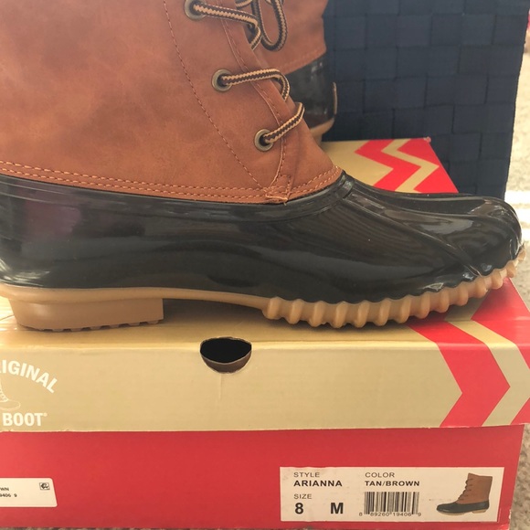 Boots - Picture 2 of 4